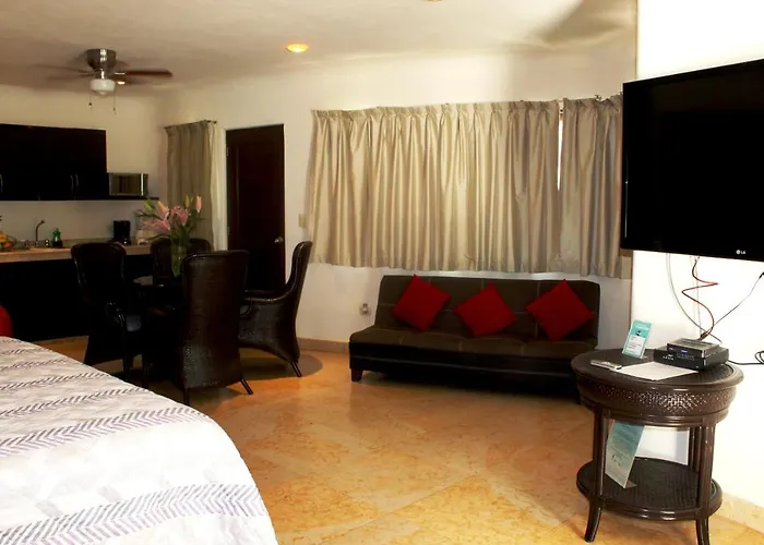 Blue Palms By Kamuvan Aparthotel 3*