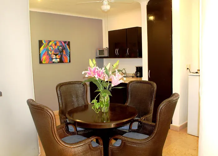 Aparthotel Blue Palms By Kamuvan 3*