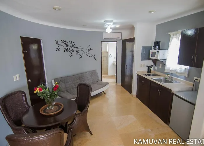 Aparthotel Blue Palms By Kamuvan 3*